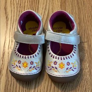 Stride Rite girls gold shoe